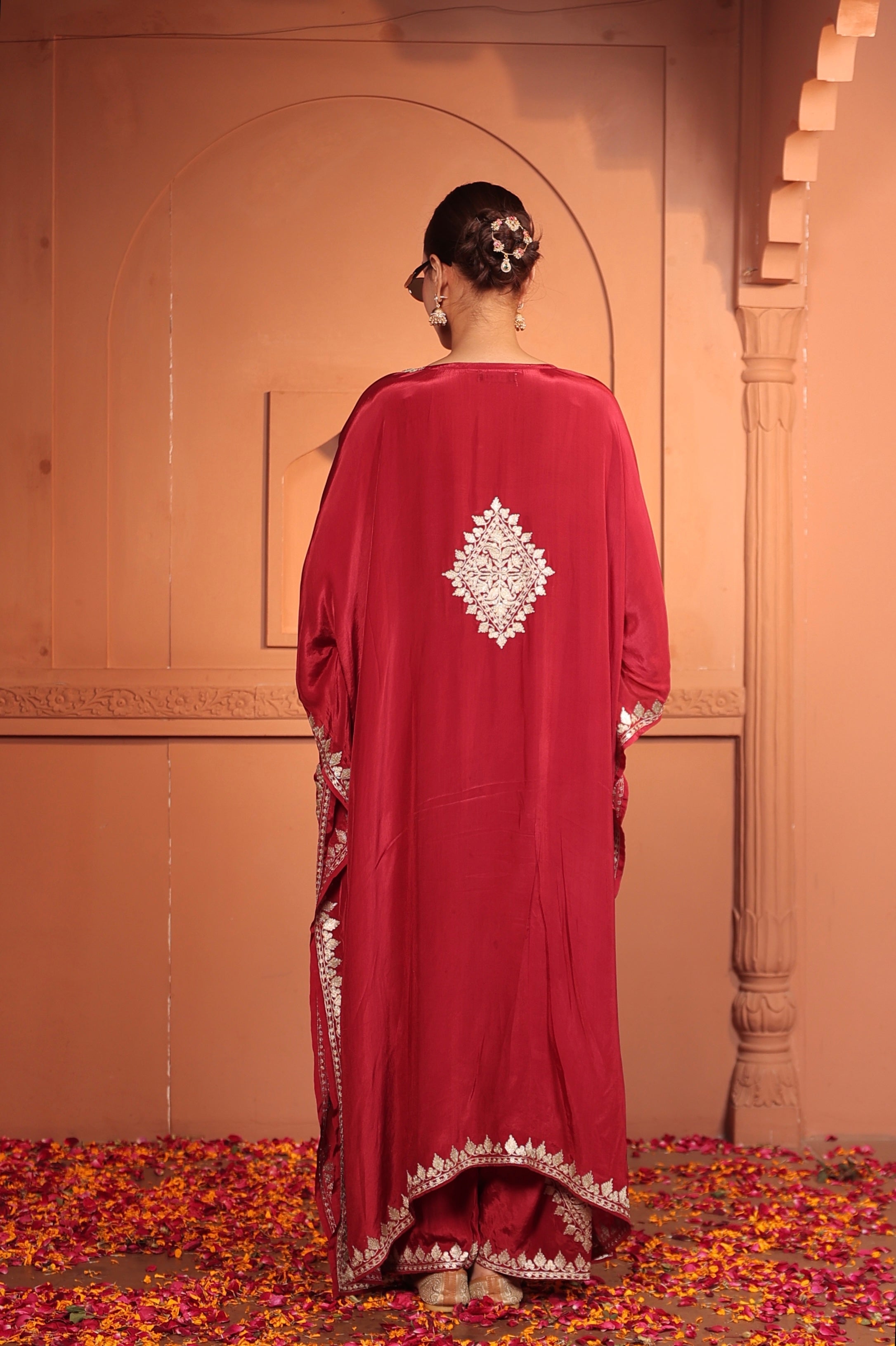 AFSHEEN EMBROIDED KAFTAN SET - RED