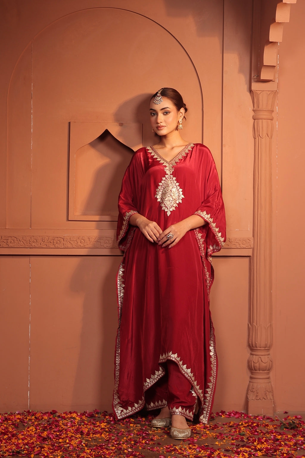 AFSHEEN EMBROIDED KAFTAN SET - RED