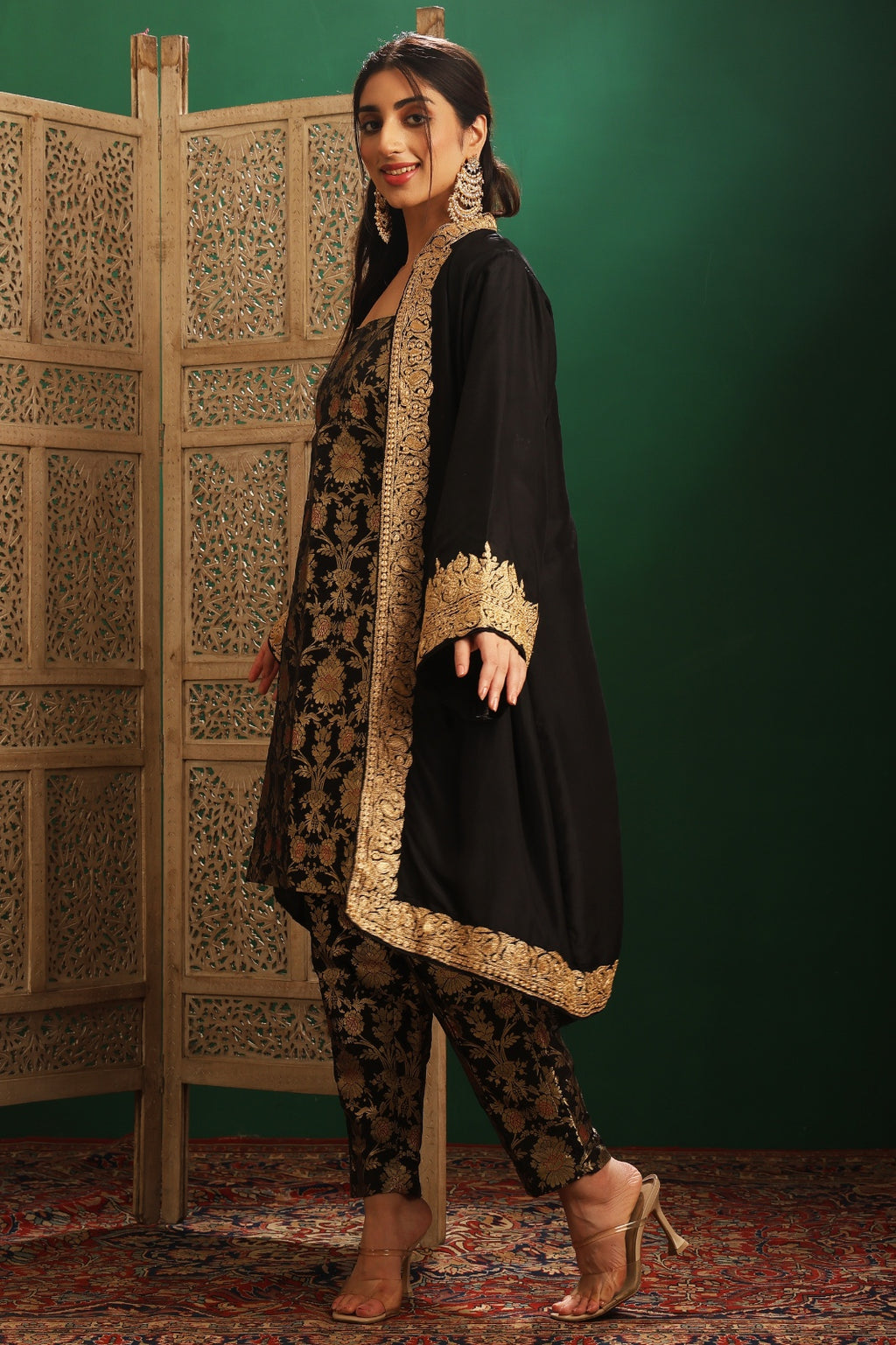 KAINA TILLA EMBROIDED BLACK JACKET