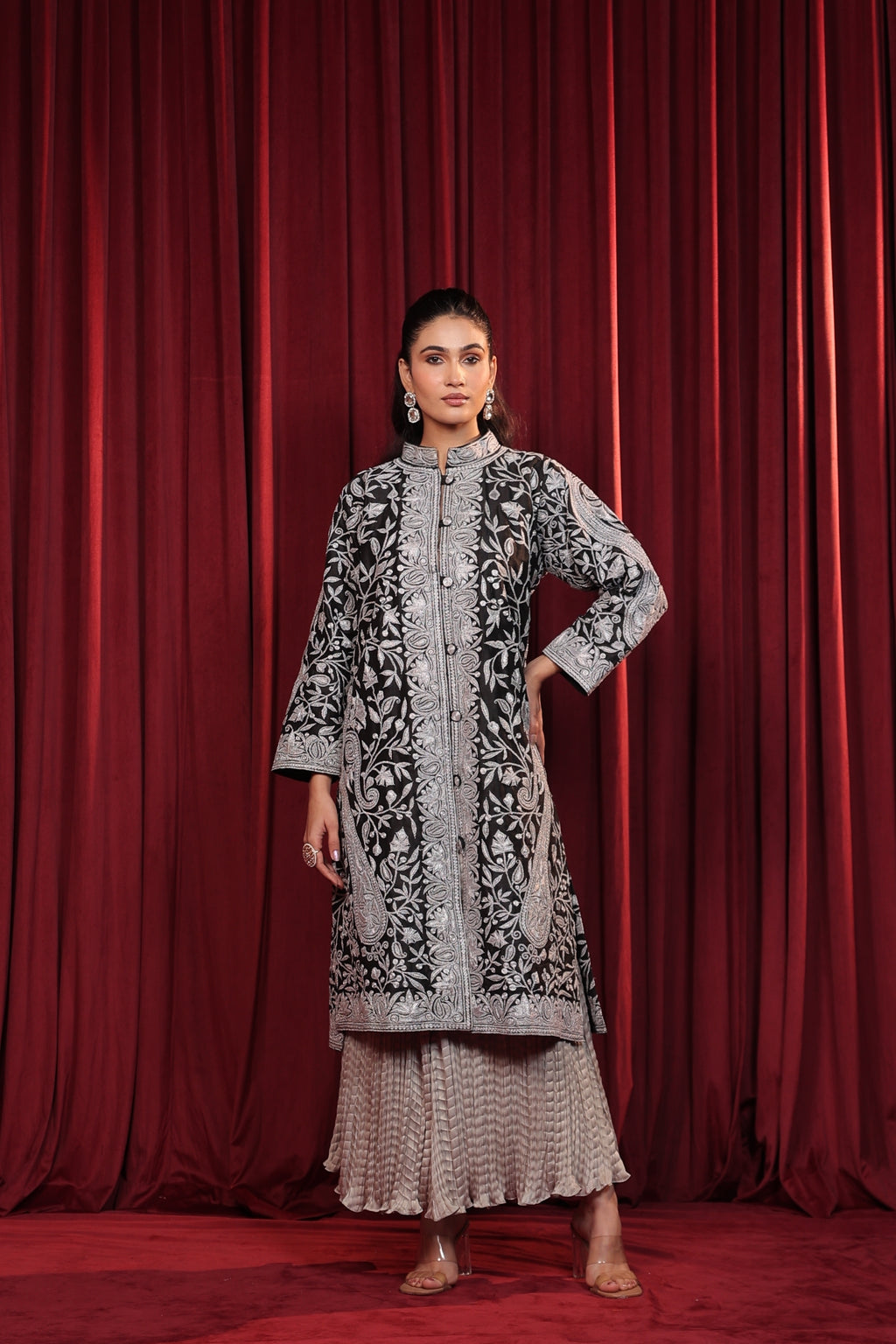SAANJH TILLA EMBROIDED JACKET - BLACK