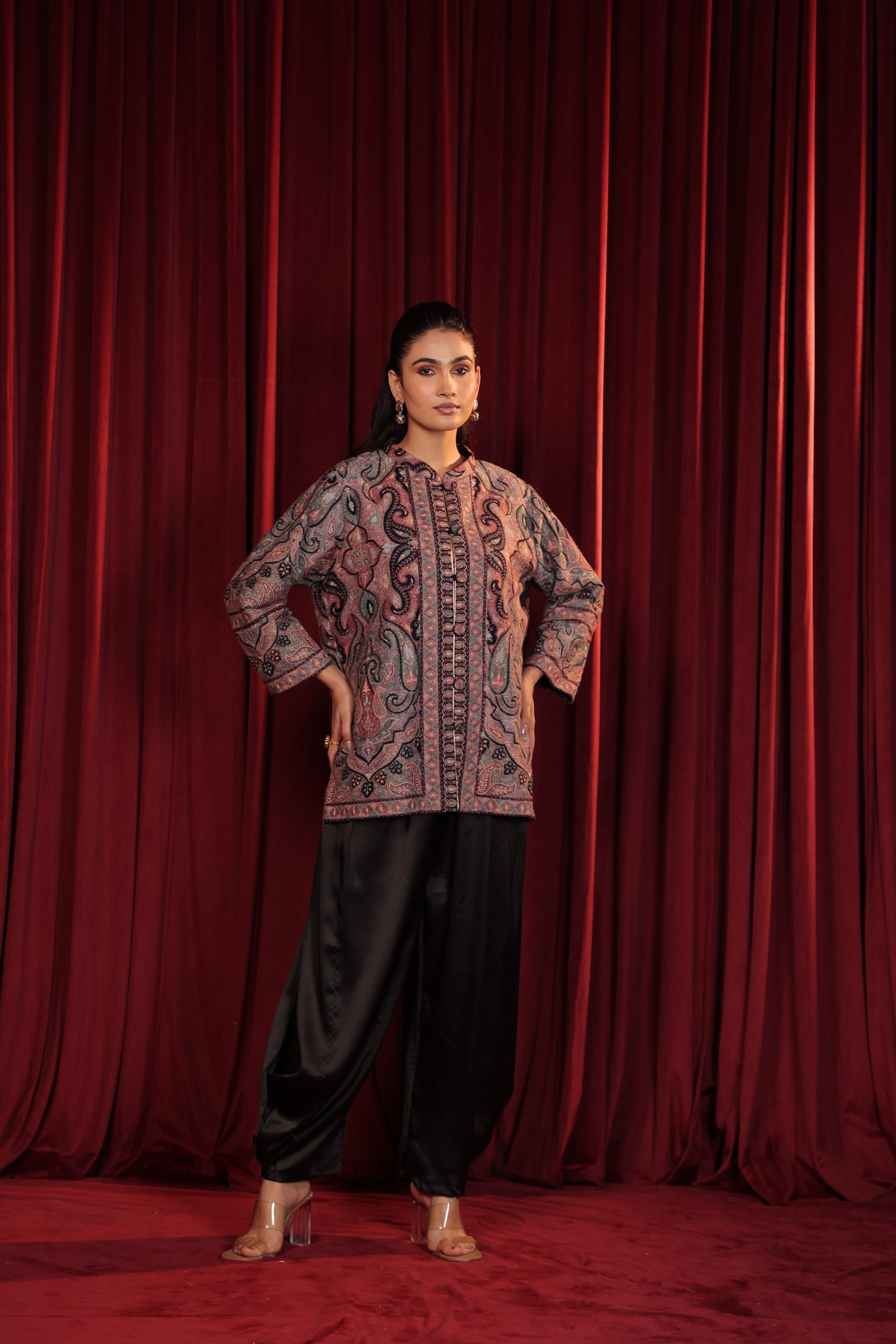 ZEH EMBROIDED JACKET - BLACK