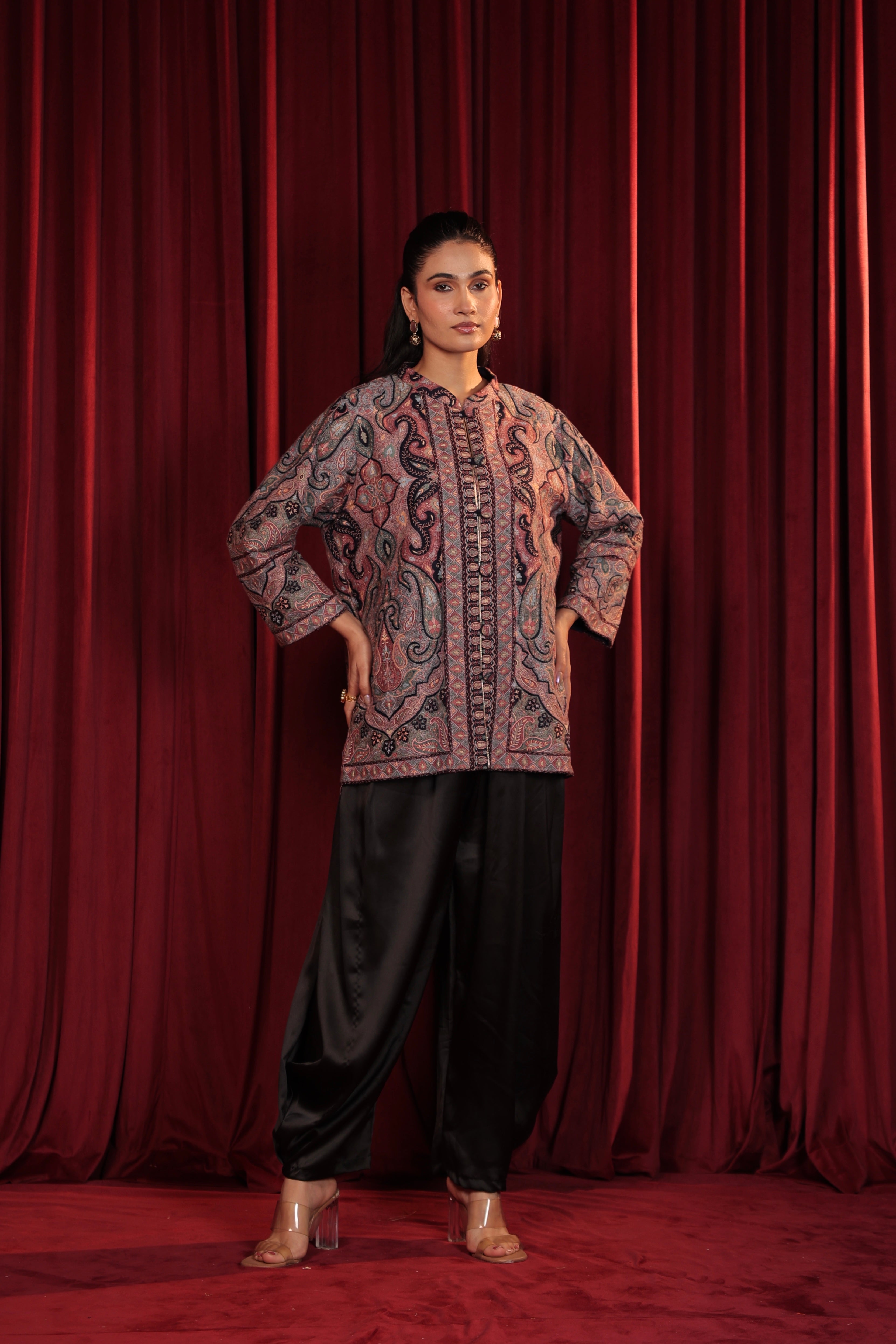 ZEH EMBROIDED JACKET - BLACK